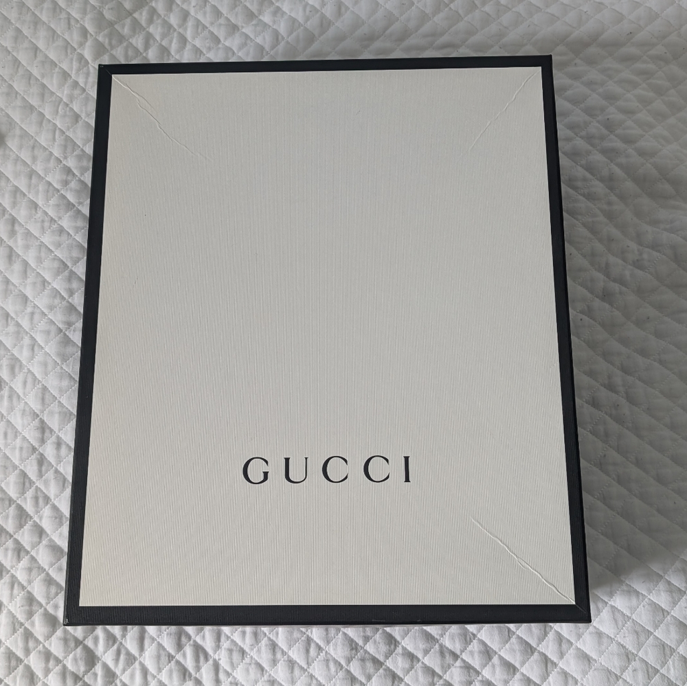 Gucci Box‎ Only